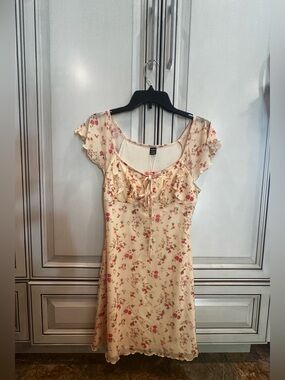 SHEIN Cream Floral Ruffle Mini Dress